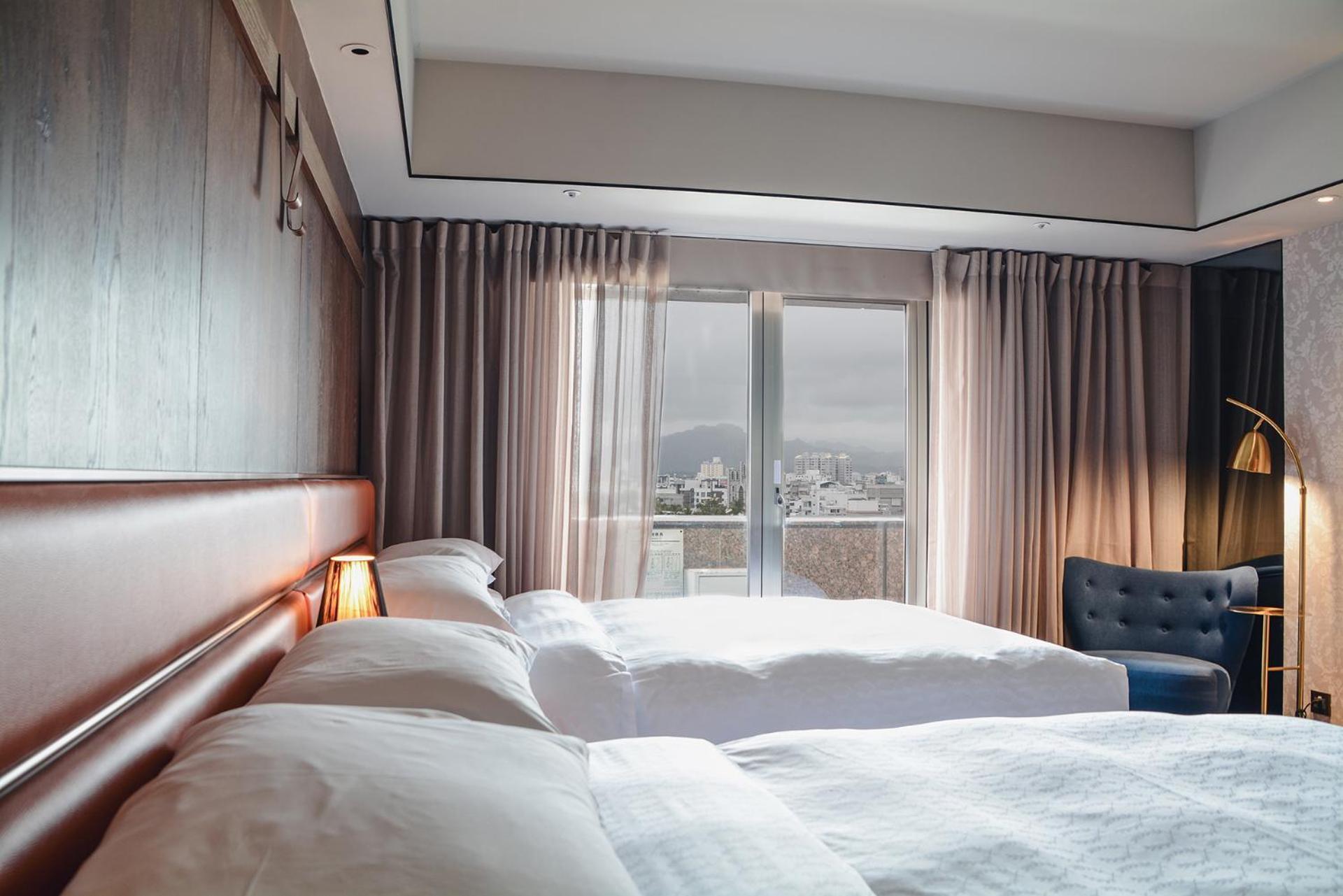 Sheraton Taitung Hotel Экстерьер фото A room at the hotel
