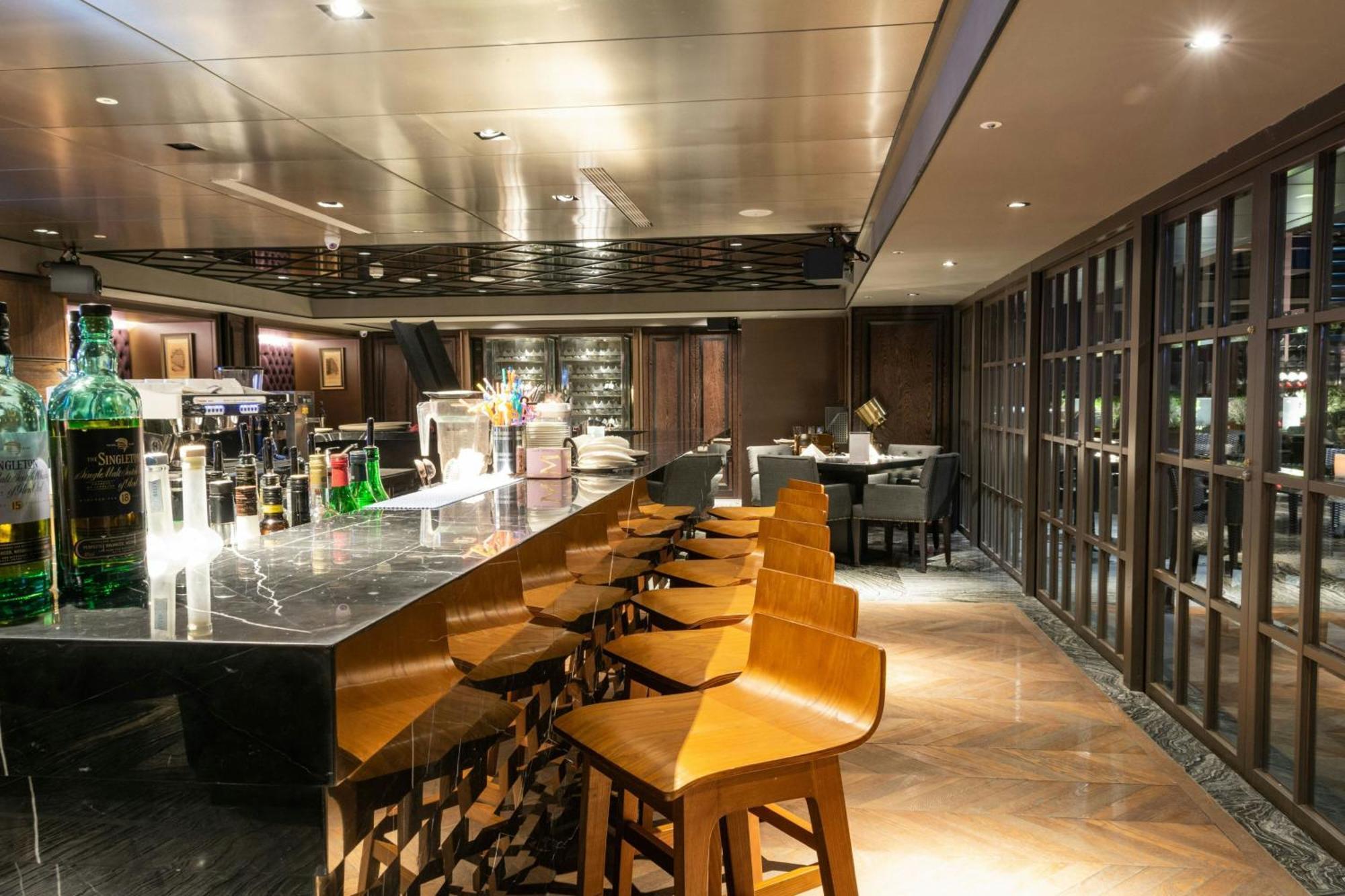 Sheraton Taitung Hotel Экстерьер фото The bar at the lounge